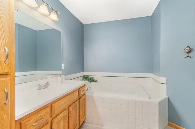 $3,200 | 8345 Grace Court, Victoria, MN 55386