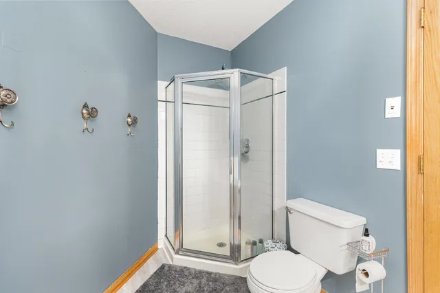 $3,200 | 8345 Grace Court, Victoria, MN 55386