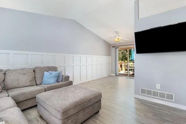 $3,200 | 8345 Grace Court, Victoria, MN 55386