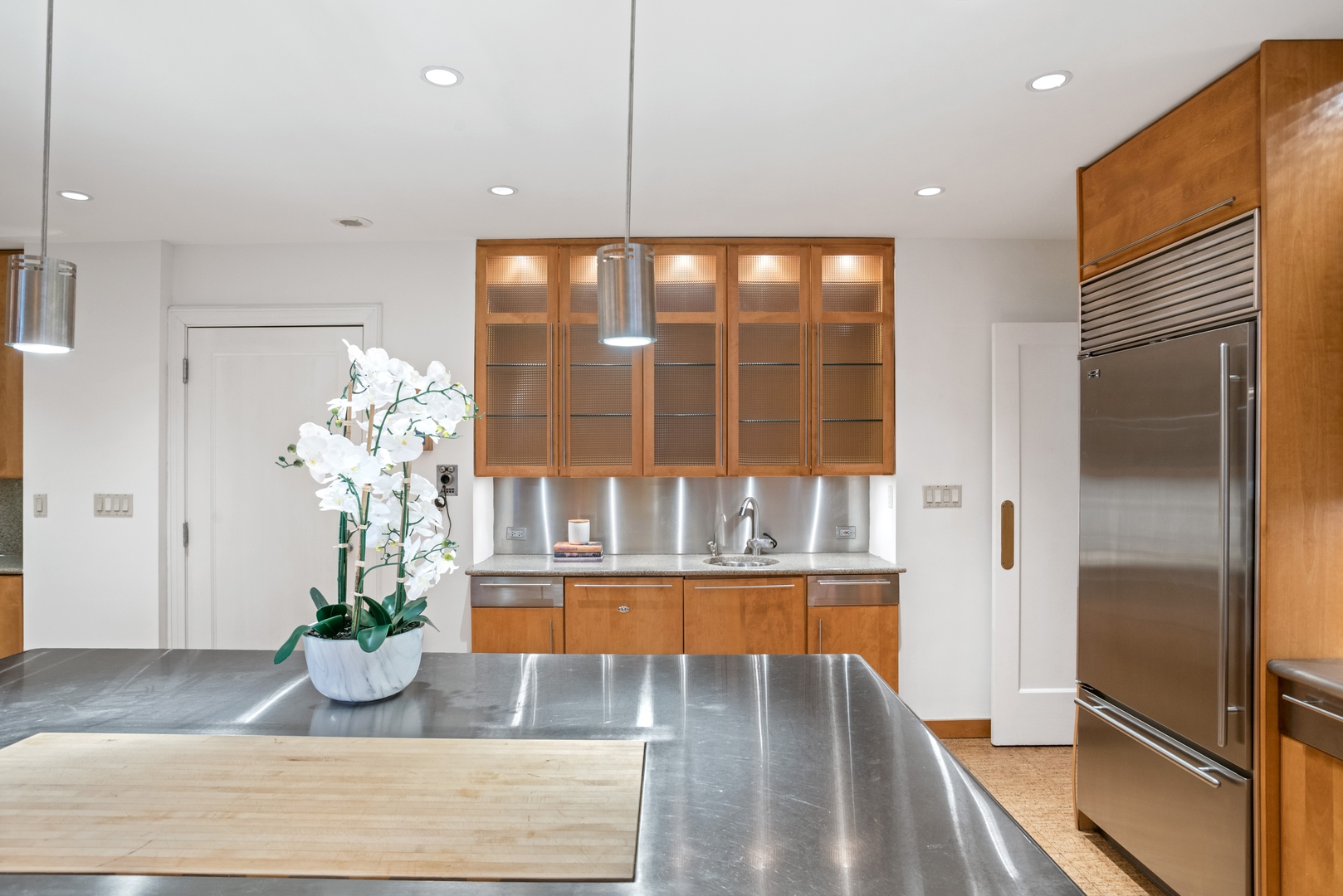 2440 North Lakeview Avenue, Unit 2B Chicago, IL 60614 - Photo 12 of 25