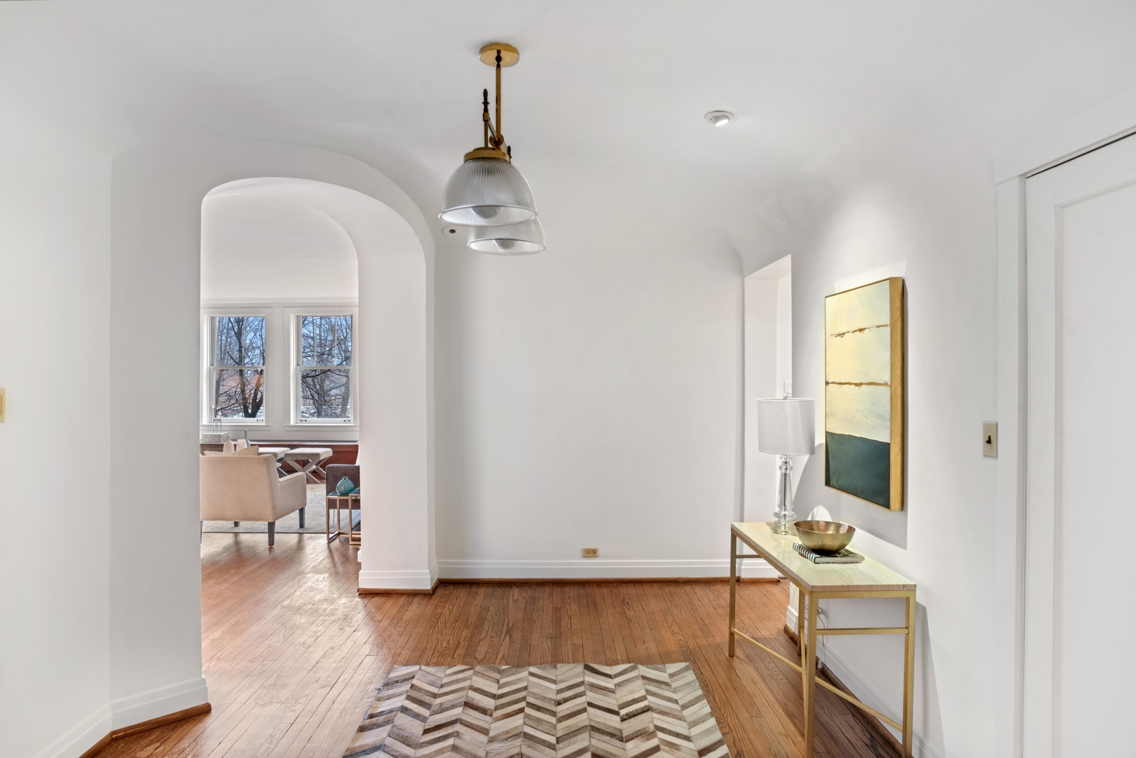 2440 North Lakeview Avenue, Unit 2B Chicago, IL 60614 - Photo 8 of 25