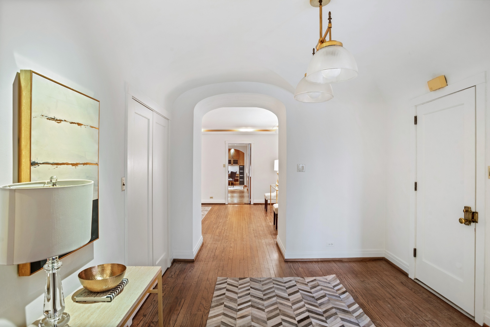 2440 North Lakeview Avenue, Unit 2B Chicago, IL 60614 - Photo 9 of 25