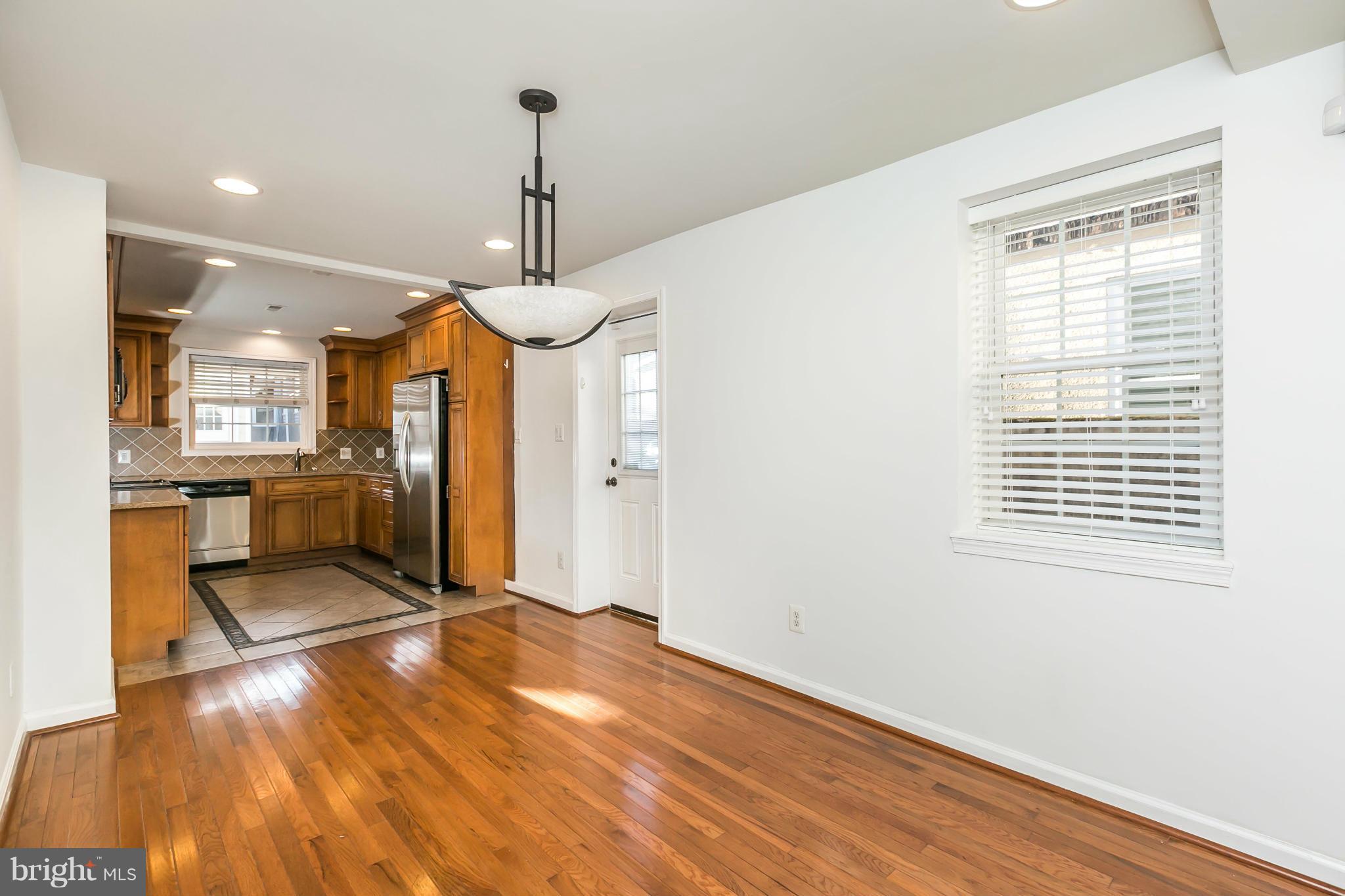 718 South Port Street Baltimore, MD 21224 - Photo 5 of 25 Dining Room