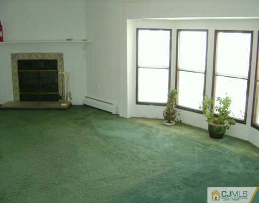 27 Emerson Road, Unit 27 North Brunswick, NJ 08902 - Photo 2 of 5 Gallery Image 2