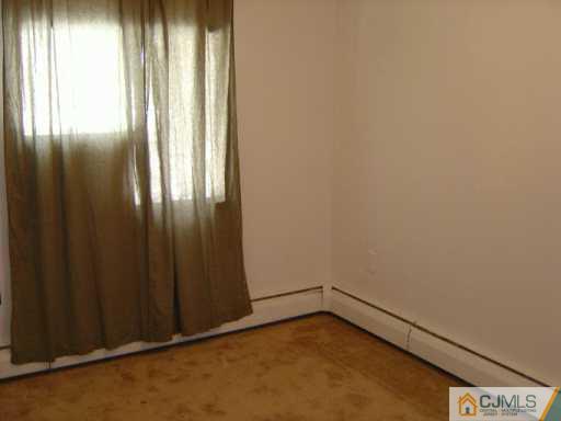 27 Emerson Road, Unit 27 North Brunswick, NJ 08902 - Photo 3 of 5 Gallery Image 3