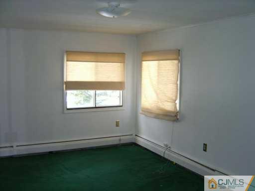 27 Emerson Road, Unit 27 North Brunswick, NJ 08902 - Photo 5 of 5 Gallery Image 5