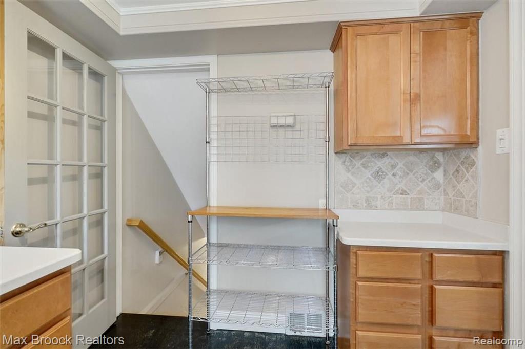 1652 Graefield Road Birmingham, MI 48009 - Photo 7 of 25