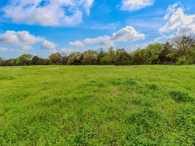 a view of an outdoor space and yard