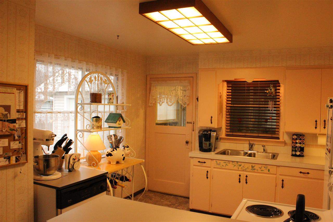 504 North Vista Road Spokane Valley, WA 99212 - Photo 6 of 16 Gallery Image 6