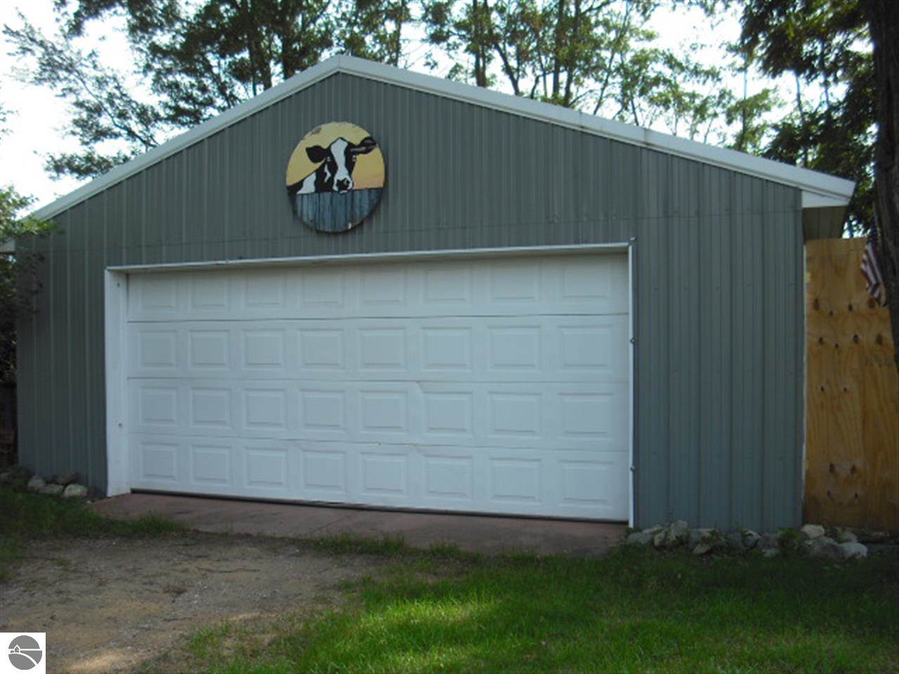 6157 Secor Road Traverse City, MI 49685 - Photo 7 of 24 1776104-7.JPG