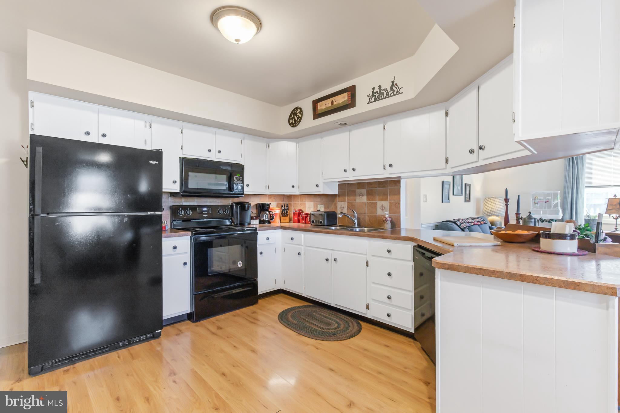 2020 Mountain View Road Middletown, PA 17057 - Photo 8 of 20 Kitchen