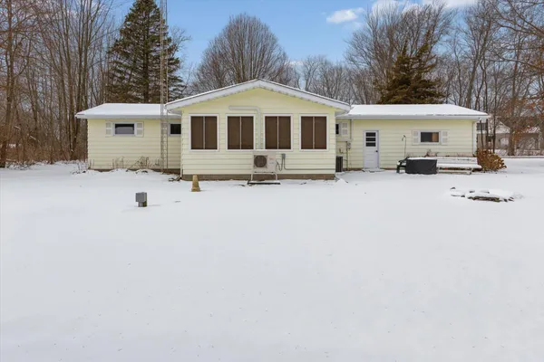 $349,900 | 4003 Evergreen Lane, Benton Harbor, MI 49022