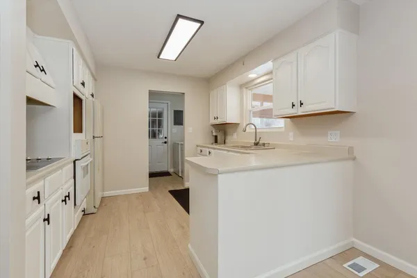 $349,900 | 4003 Evergreen Lane, Benton Harbor, MI 49022