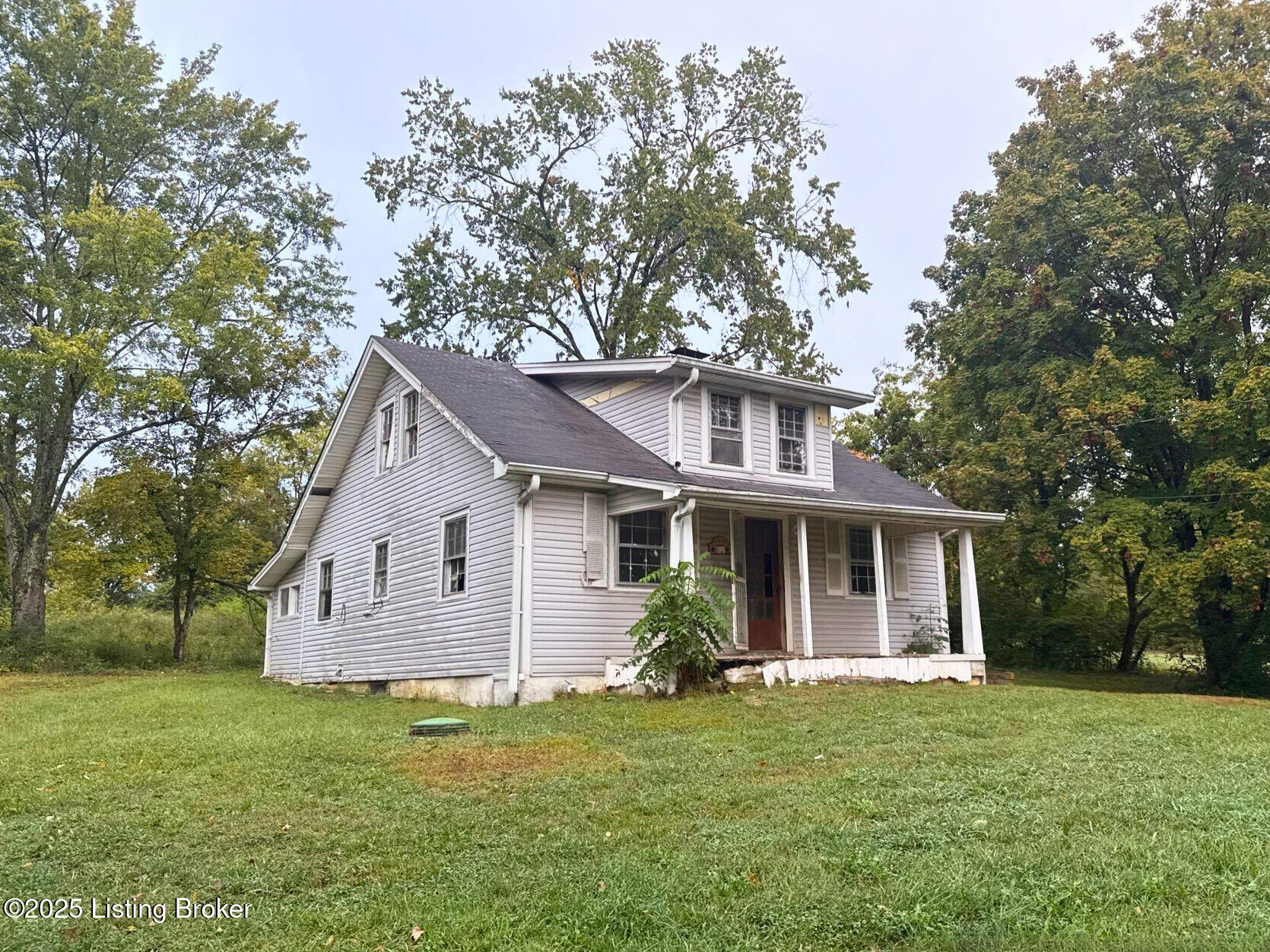 6311 Chenoweth Run Road Louisville, KY 40299 - Photo 1 of 8 1