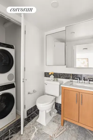 $875,000 | 425 Main Street, Unit 9M | Roosevelt Island
