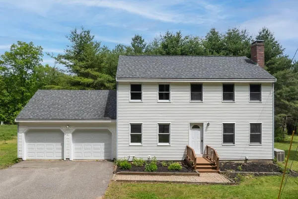 $700,000 | 11 Lovell Road, Stratham, NH 03885