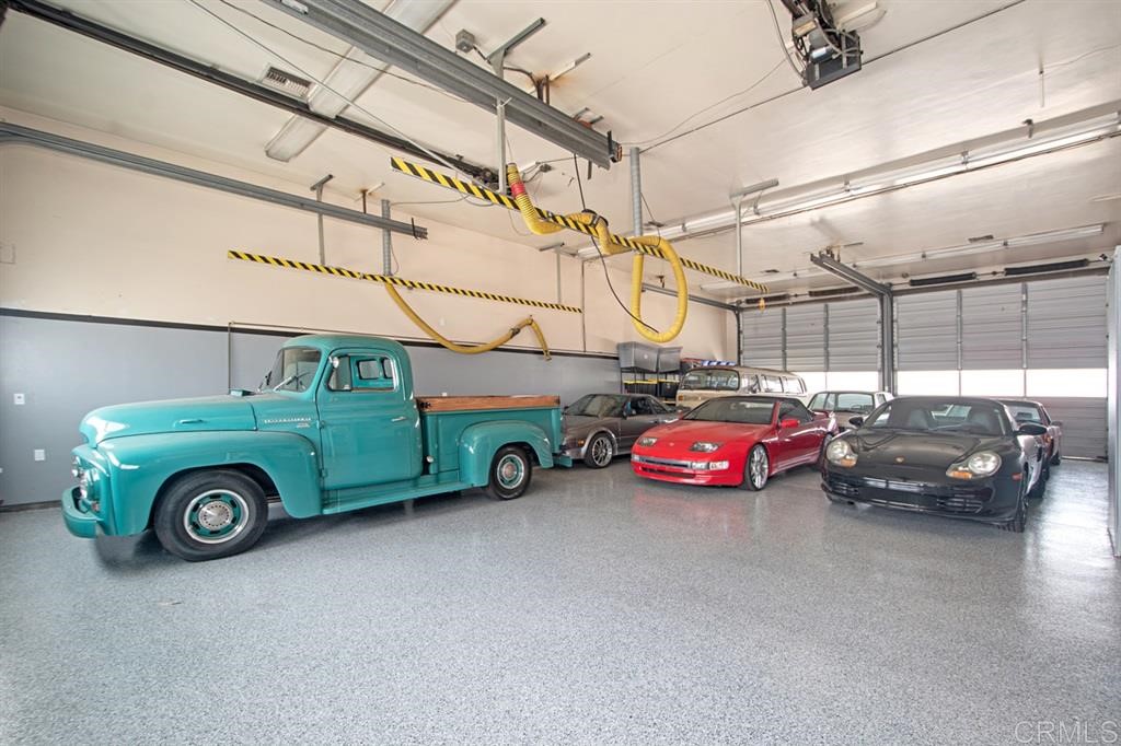 3701 Catalina Drive Carlsbad, CA 92010 - Photo 19 of 25 workspace with cars