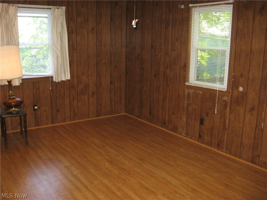 857 Cambridge Road Cleveland Heights, OH 44121 - Photo 3 of 24 Gallery Image 3