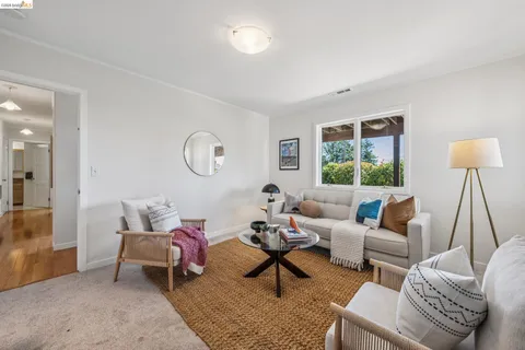 $1,499,000 | 708 Grizzly Peak Boulevard, Berkeley, CA 94708