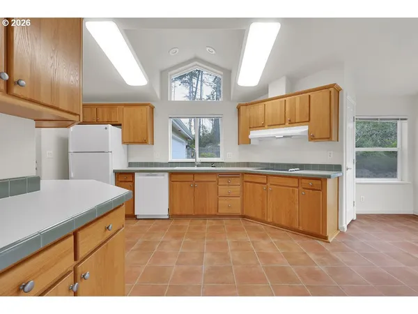 $450,000 | 301 Manzanita Drive, Florence, OR 97439