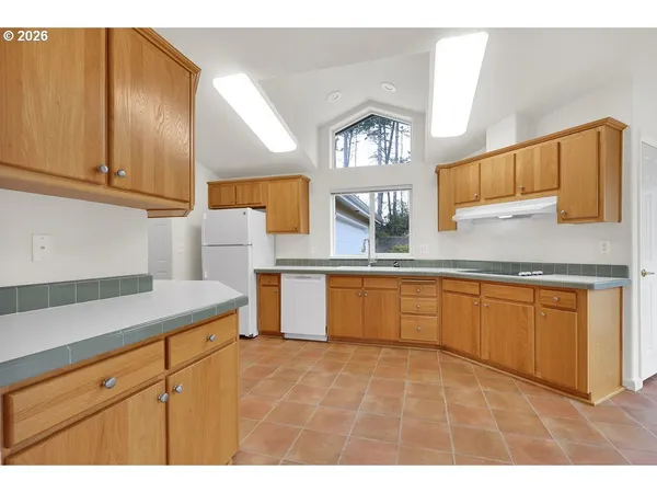 $450,000 | 301 Manzanita Drive, Florence, OR 97439