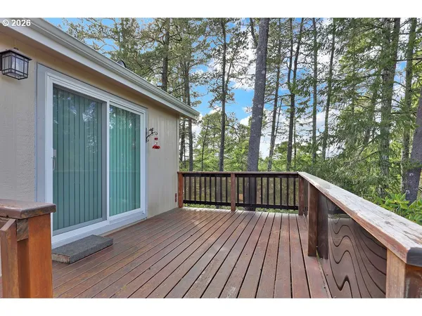 $450,000 | 301 Manzanita Drive, Florence, OR 97439