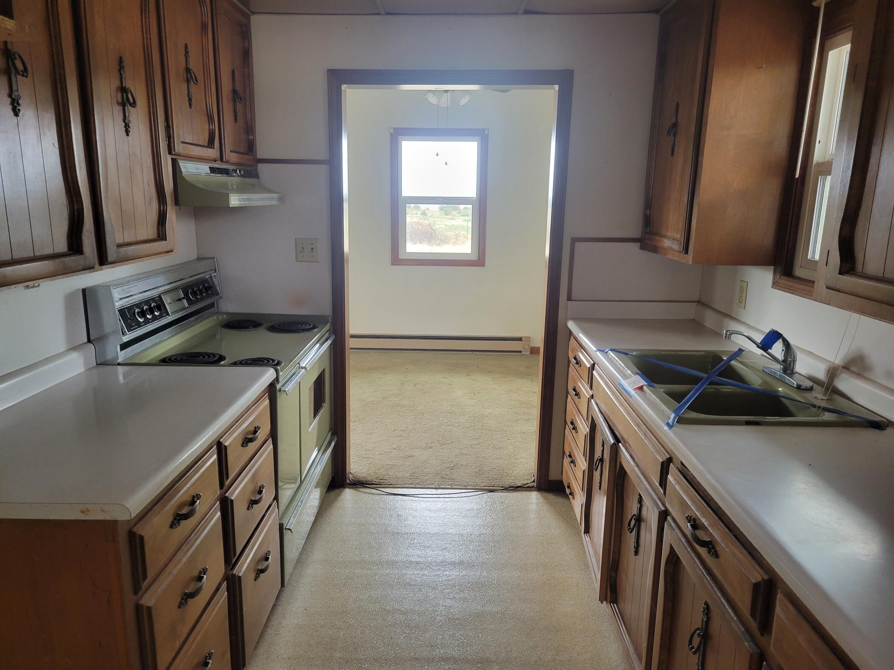 421 Ball Road Eagle Point, OR 97524 - Photo 8 of 12 20230818_113614