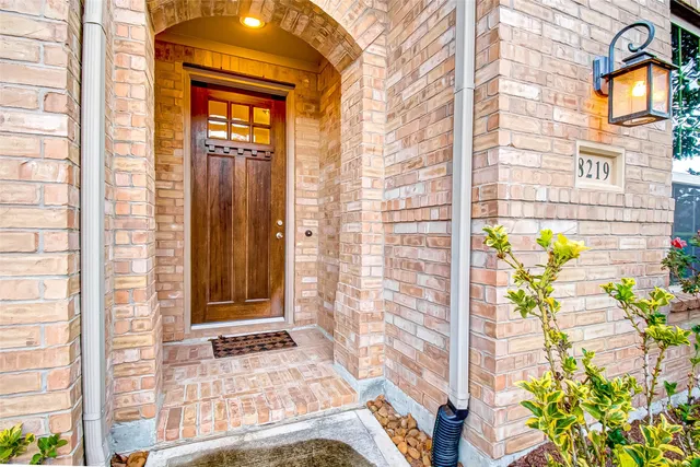 a view of a entryway of the house