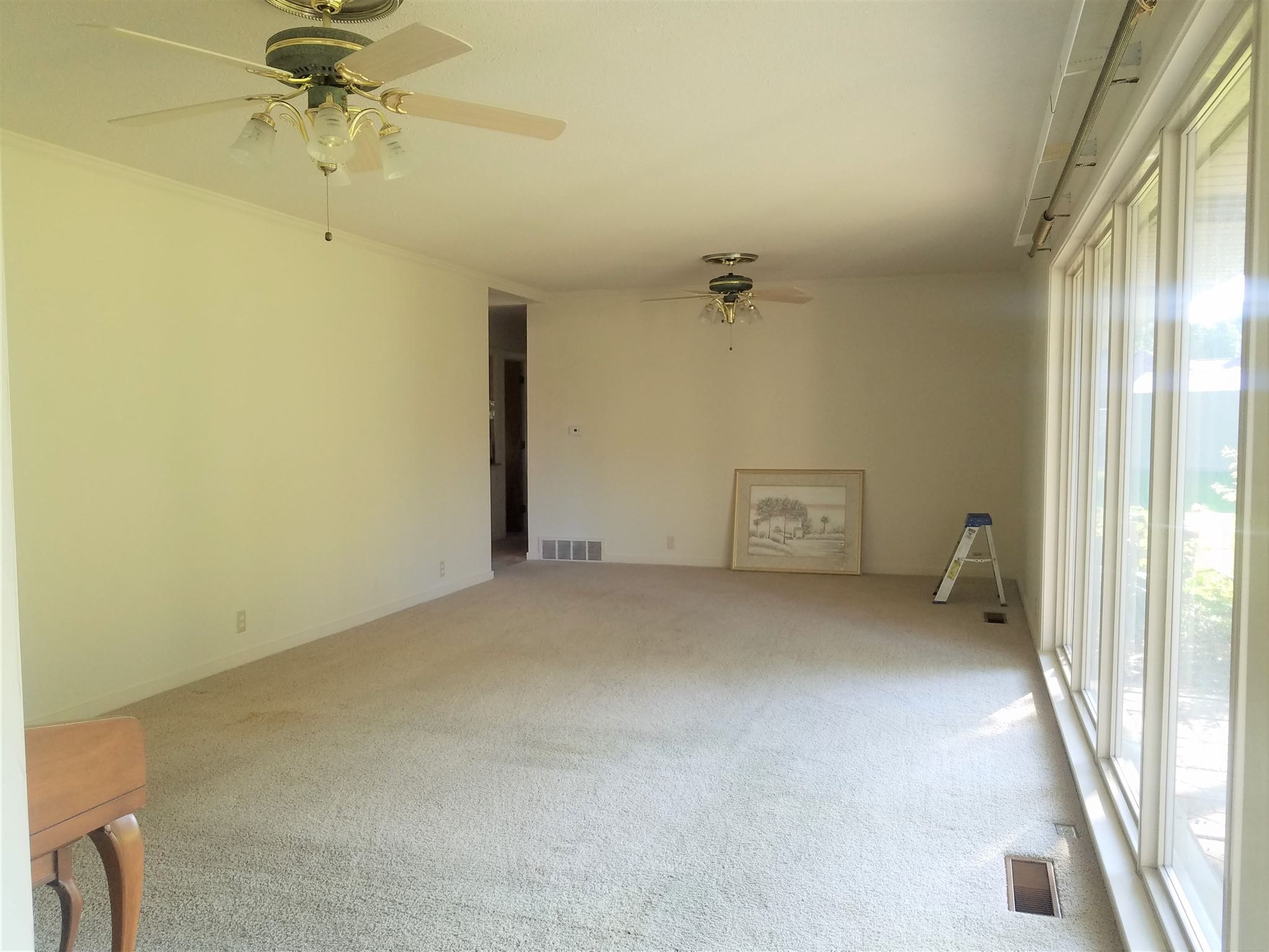 105 Green Acres Road Washington, IN 47501 - Photo 3 of 19 Gallery Image 3