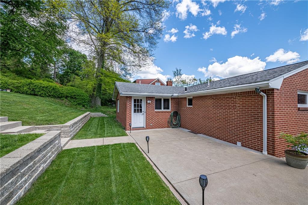 122 Washington Road Pittsburgh, PA 15221 - Photo 3 of 25 Gallery Image 3