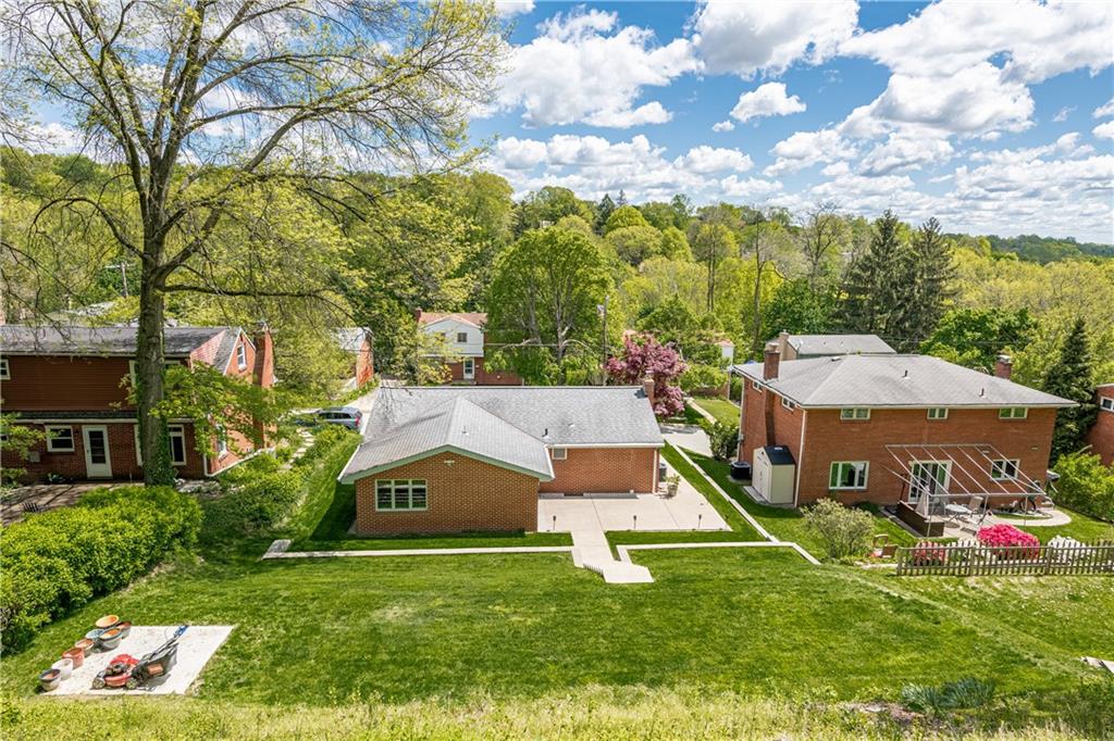 122 Washington Road Pittsburgh, PA 15221 - Photo 4 of 25 Gallery Image 4