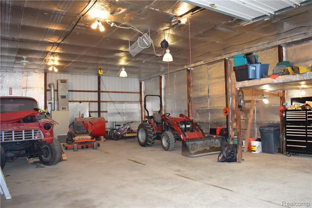 11715 Hibner Road Hartland, MI 48353 - Photo 17 of 47 19.JPG