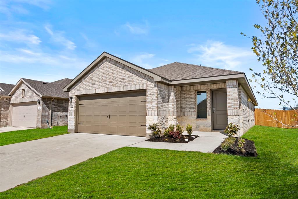 504 Marsh Street Cleburne, TX 76033 - Photo 2 of 24