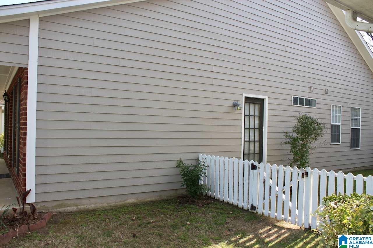 1010 Wyndham Lane Helena, AL 35080 - Photo 3 of 20