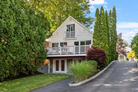 $1,895,000 | 38 Lake Shore Drive, Unit 10, Moultonborough, NH 03254