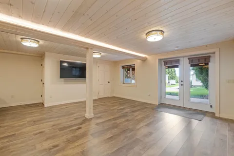 $1,895,000 | 38 Lake Shore Drive, Unit 10, Moultonborough, NH 03254