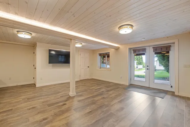 $1,895,000 | 38 Lake Shore Drive, Unit 10, Moultonborough, NH 03254