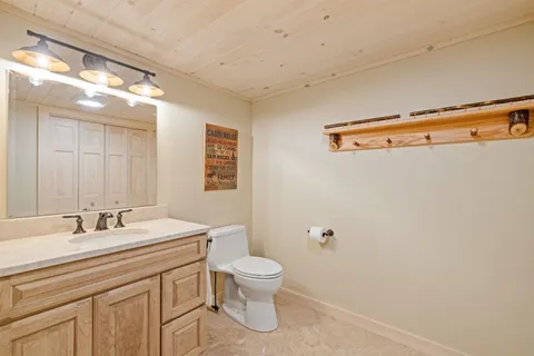 $1,895,000 | 38 Lake Shore Drive, Unit 10, Moultonborough, NH 03254