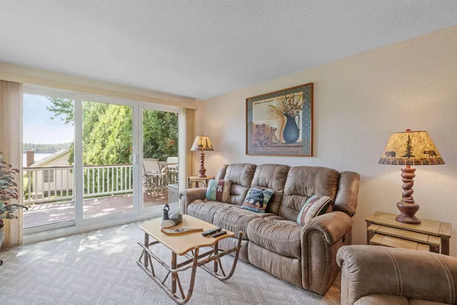 $1,895,000 | 38 Lake Shore Drive, Unit 10, Moultonborough, NH 03254