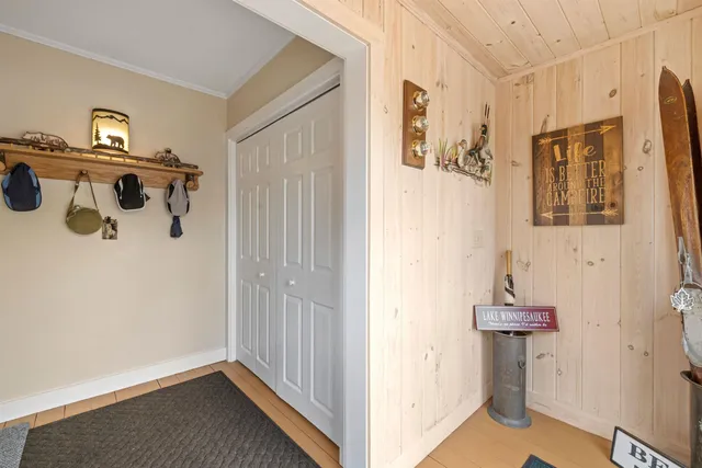 $1,895,000 | 38 Lake Shore Drive, Unit 10, Moultonborough, NH 03254