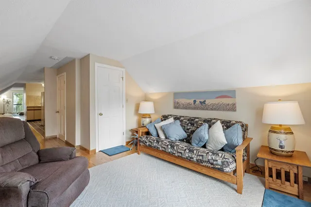 $1,895,000 | 38 Lake Shore Drive, Unit 10, Moultonborough, NH 03254