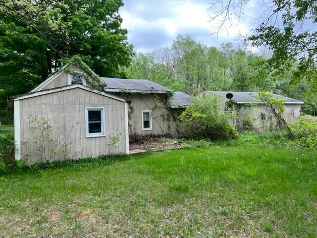 630 20 Mile Road Kent City, MI 49330 - Photo 4 of 15 105