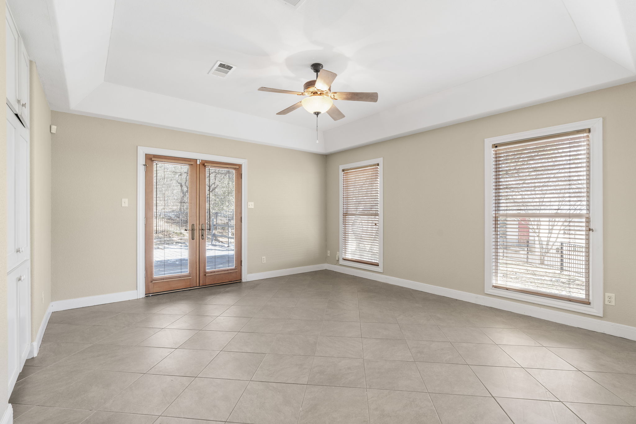 310 County Road 317 Georgetown, TX 78626 - Photo 14 of 40 Primary Bedroom