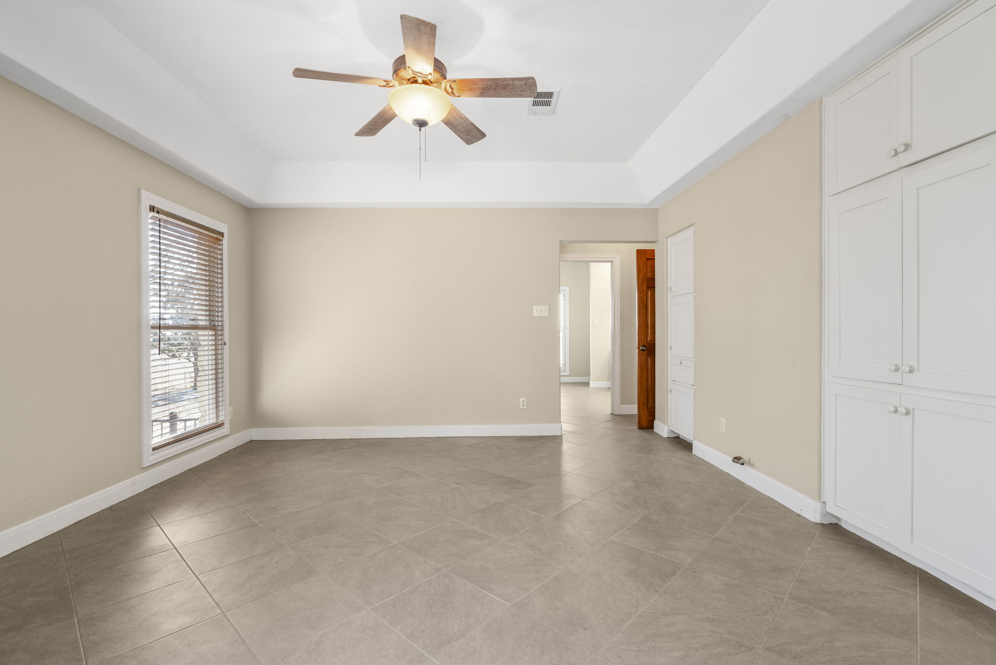 310 County Road 317 Georgetown, TX 78626 - Photo 15 of 40 Primary Bedroom