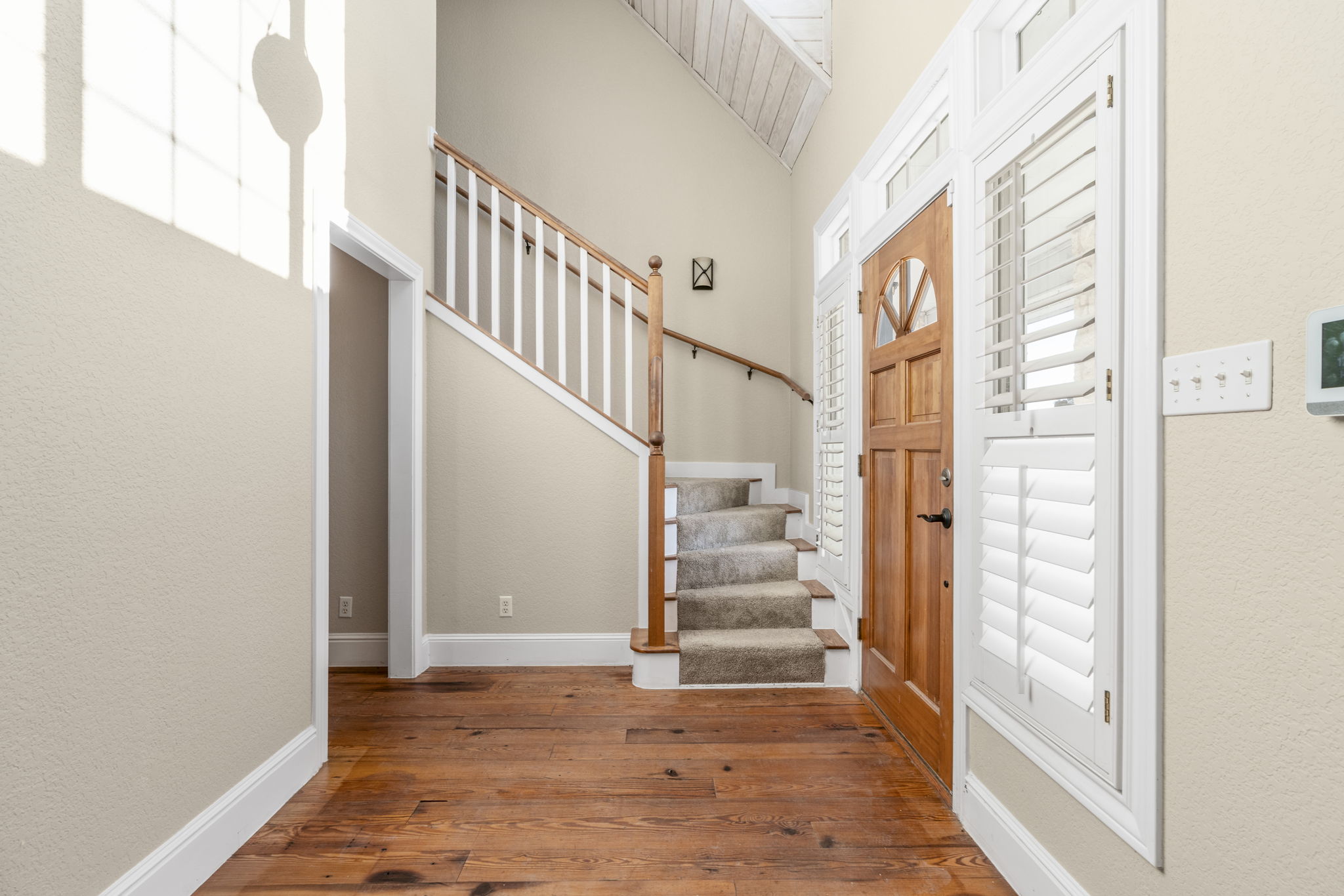 310 County Road 317 Georgetown, TX 78626 - Photo 20 of 40 Foyer