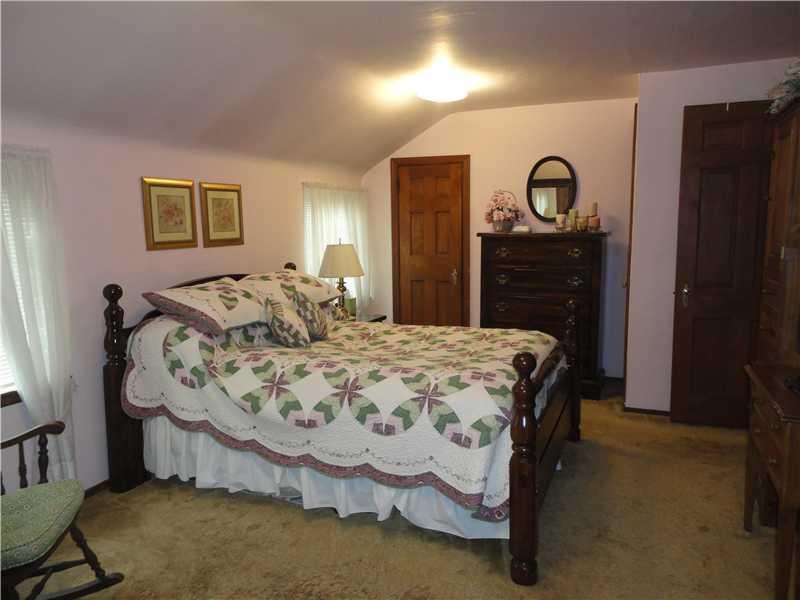 705 Highview Road Pittsburgh, PA 15234 - Photo 7 of 15 Bedroom.