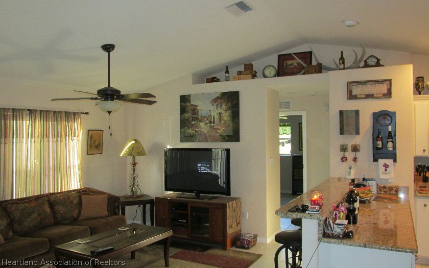 408 Hillcrest Road Sebring, FL 33870 - Photo 5 of 15 Gallery Image 5