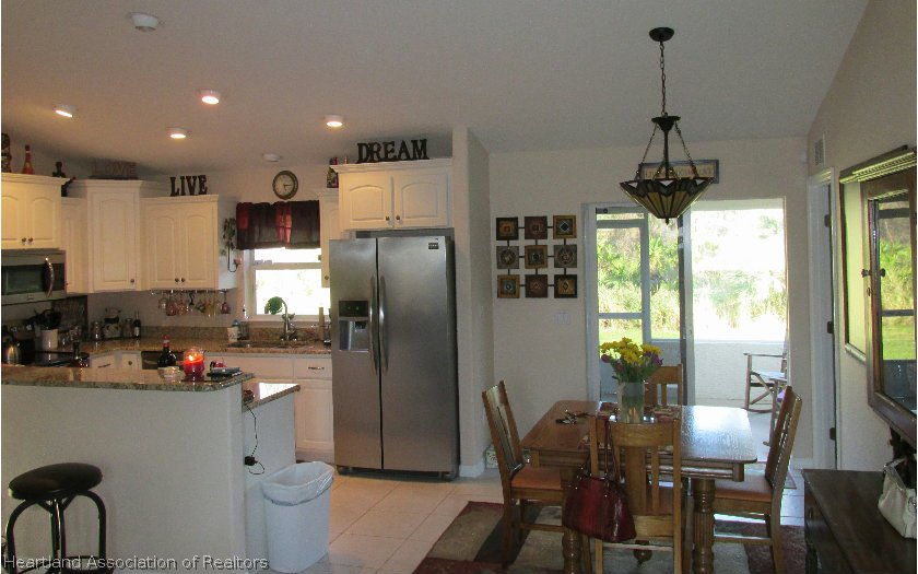 408 Hillcrest Road Sebring, FL 33870 - Photo 6 of 15 Gallery Image 6