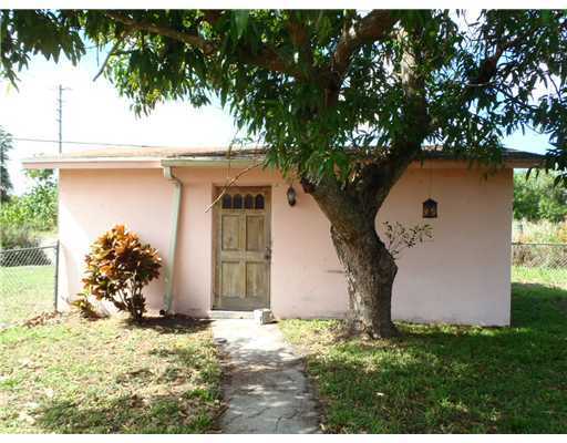 2413 Southeast Washington Street Stuart, FL 34997 - Photo 2 of 7 Additional Photo