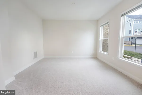 $3,800 | 2056 Alder Lane, Dumfries, VA 22026